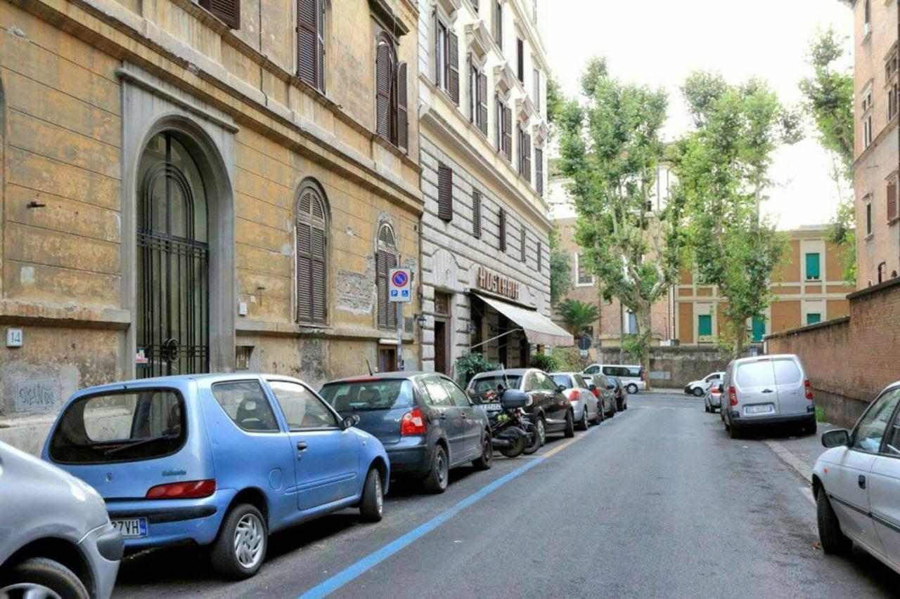 1 Bd With Balcony San Giovanni By Halldis Rome Luaran gambar
